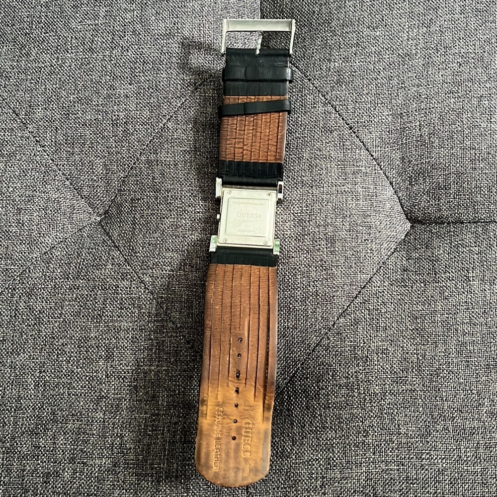Guess watch - Picture 3 of 3
